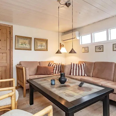 Haarby Iv Holiday home Brunshuse